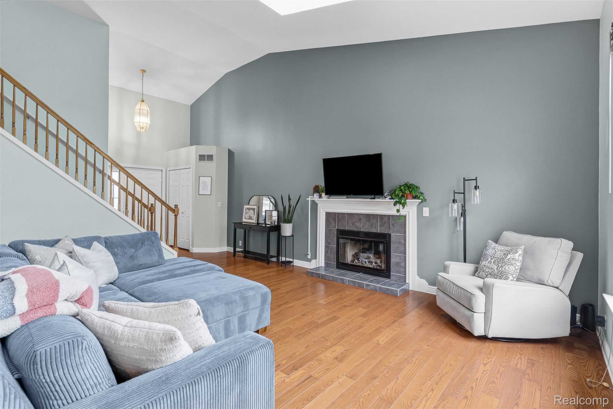 1265 Theresa Drive