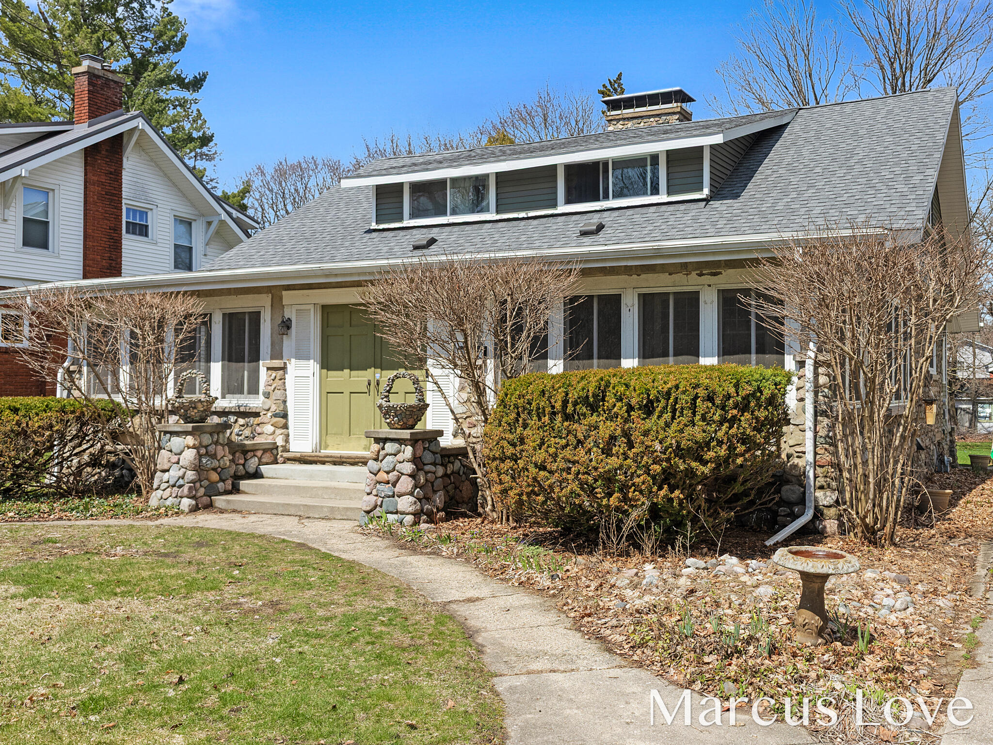 318 Sanborn Avenue