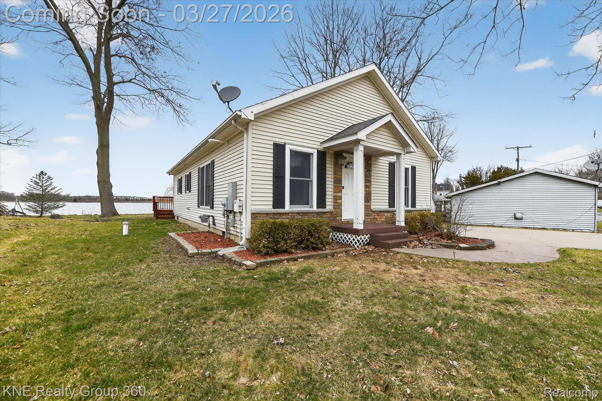 1525 Shoreline Drive