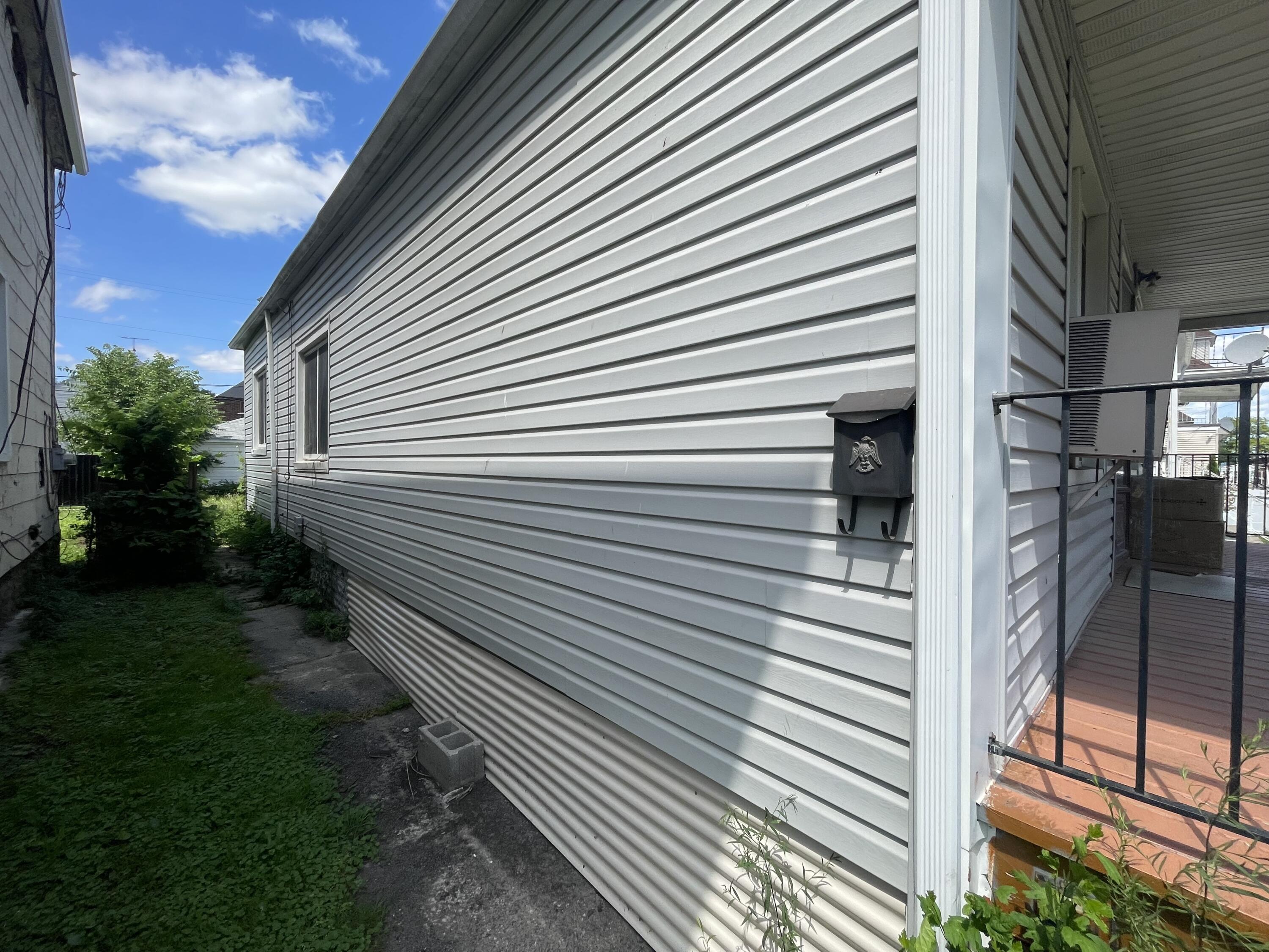 2971 Roosevelt Street