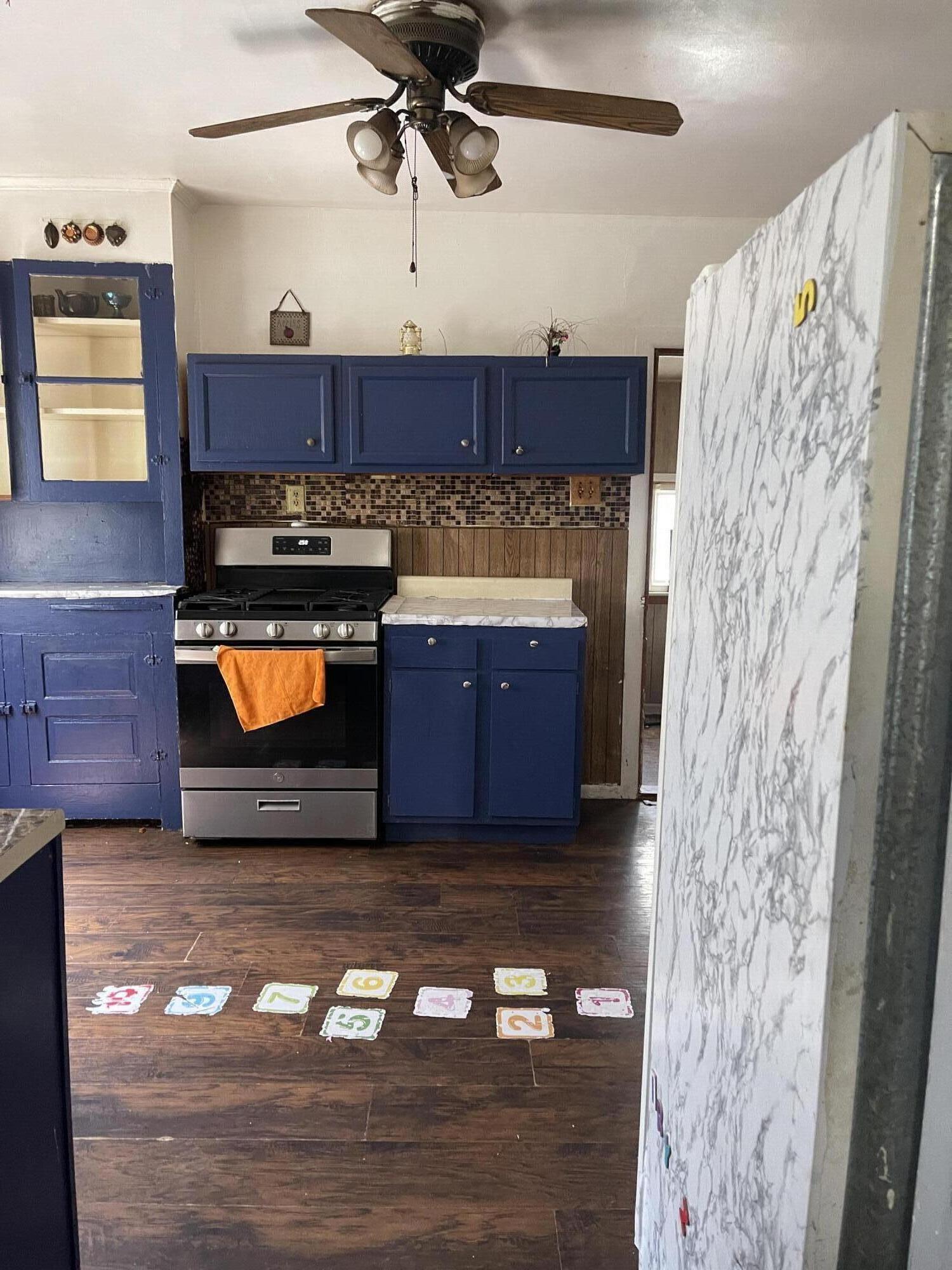 2971 Roosevelt Street