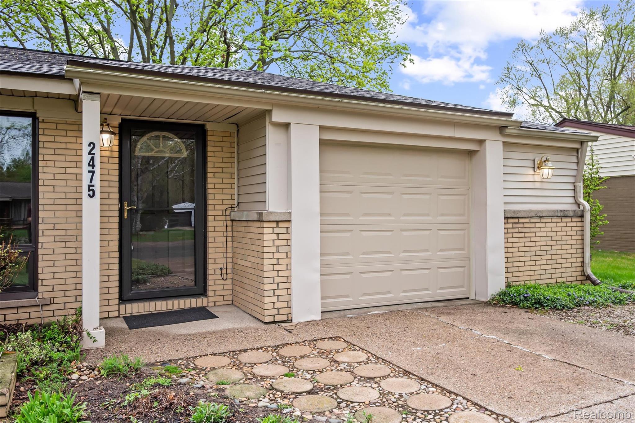2475 Lafay Drive