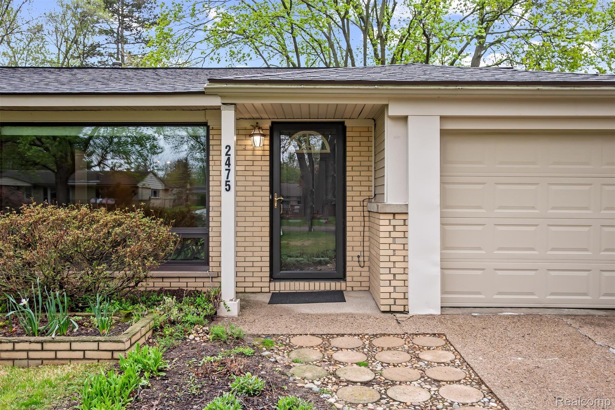 2475 Lafay Drive
