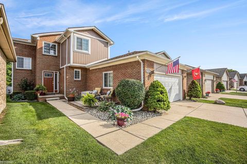 32922 Oakwood Drive Chesterfield Township MI 48047