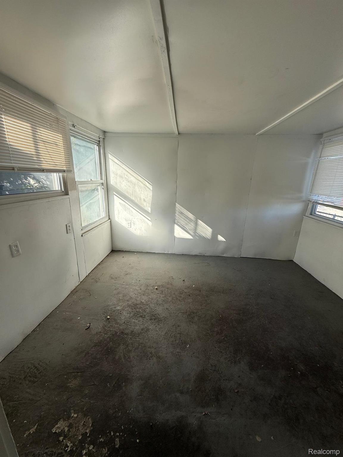 13607 VIRGIL Street