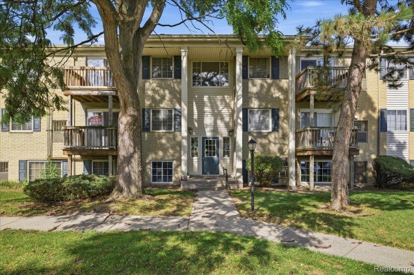 45250 KEDING ST APT 203, UTICA, MI 48317 - Image c55f9e4aaac449e20d700dd6401ca76b/4041907248