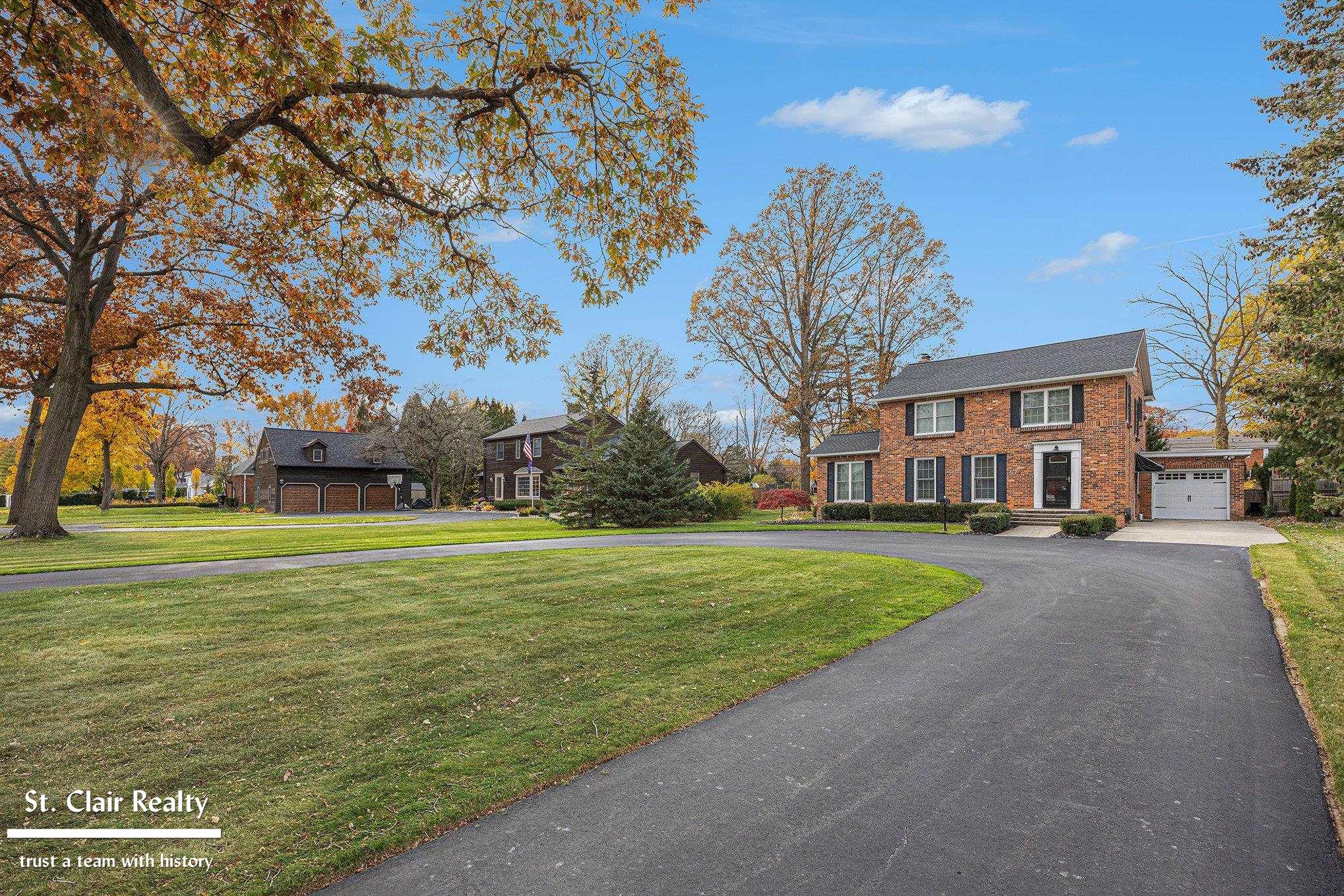 915 N Riverside Avenue