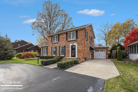 915 N Riverside Avenue St Clair City MI 48079