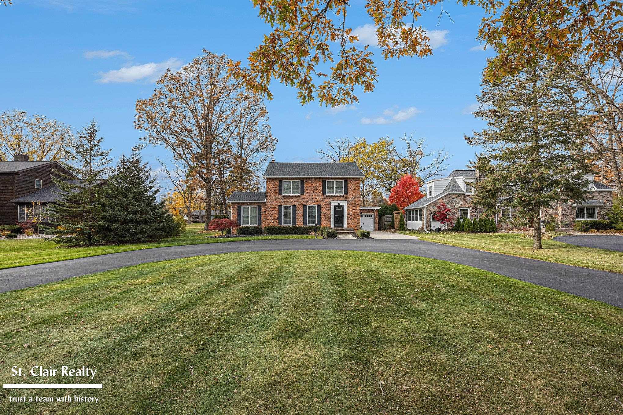 915 N Riverside Avenue