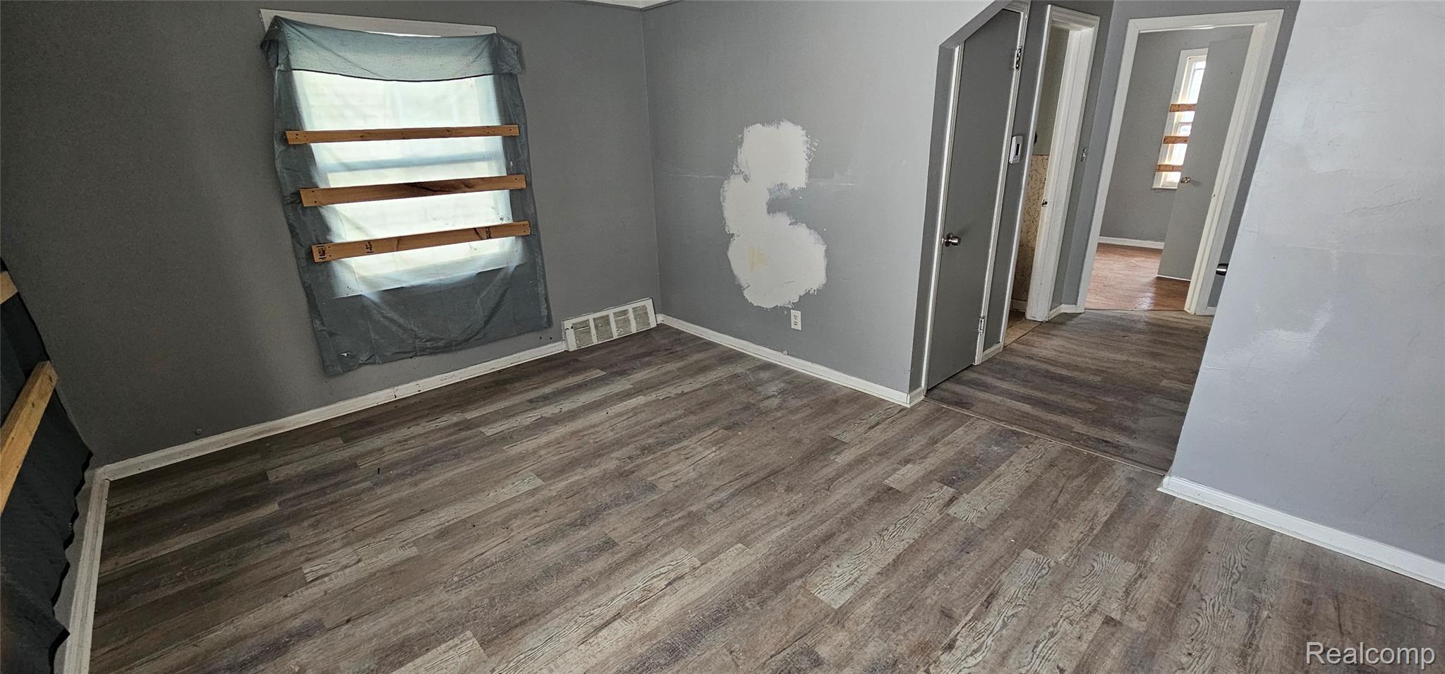 14290 Stansbury Street