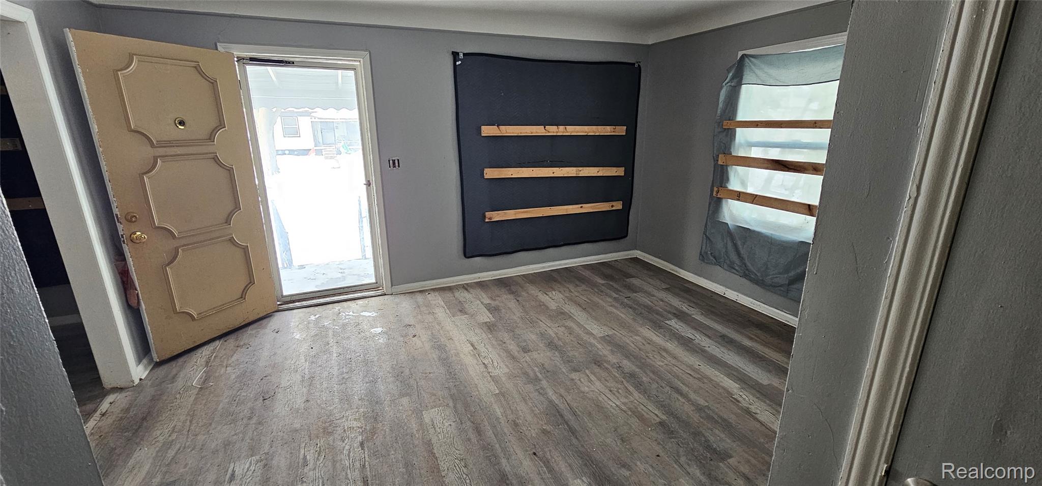 14290 Stansbury Street