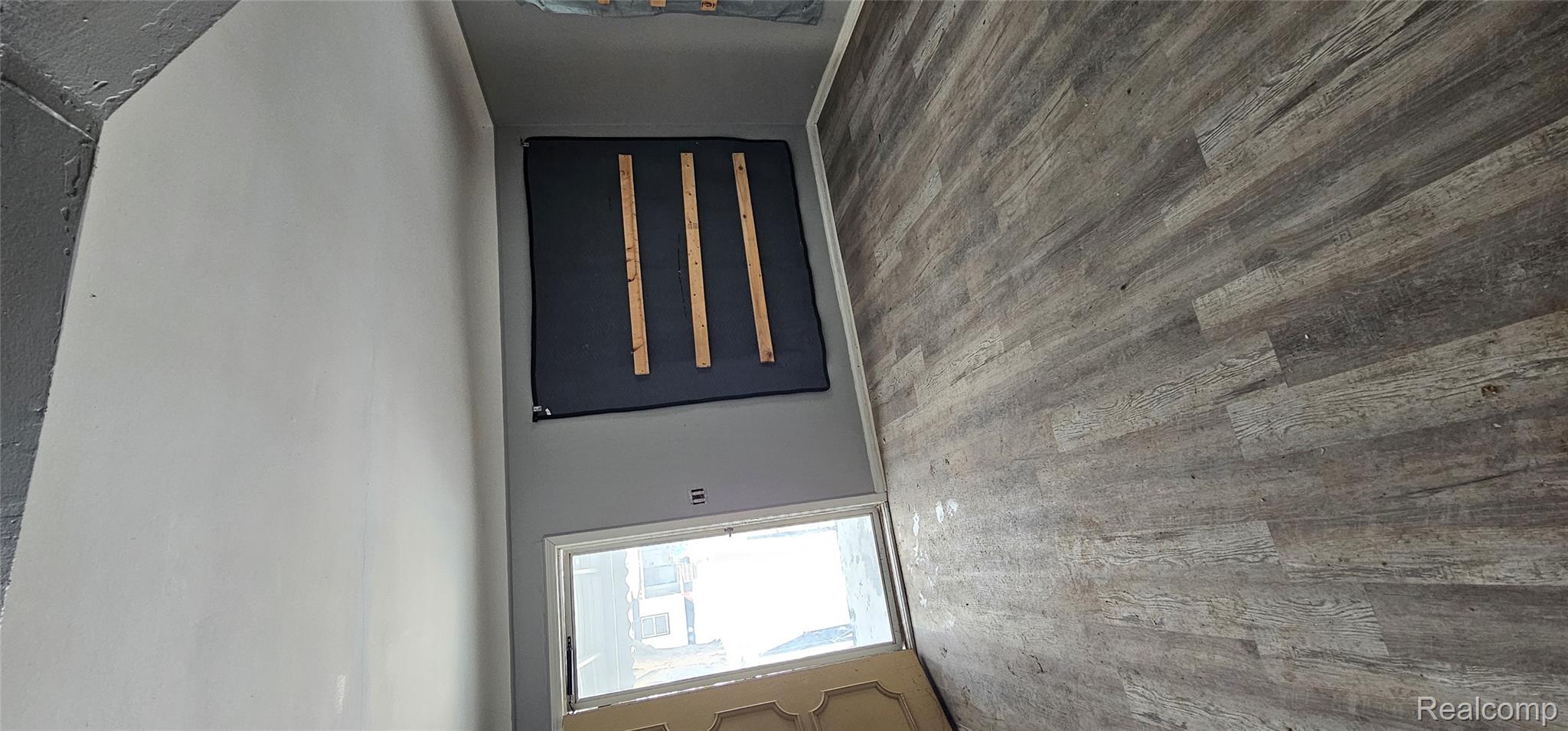 14290 Stansbury Street