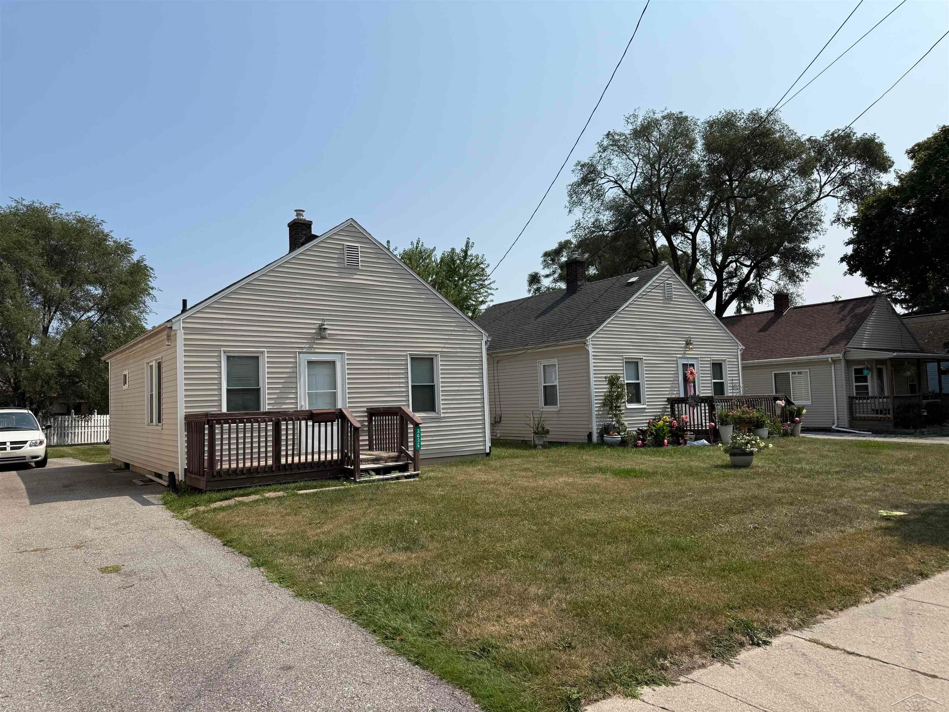 3432/3436 court Street