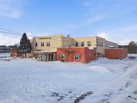 5640 Williams Lake Road Waterford Charter Township MI 48329