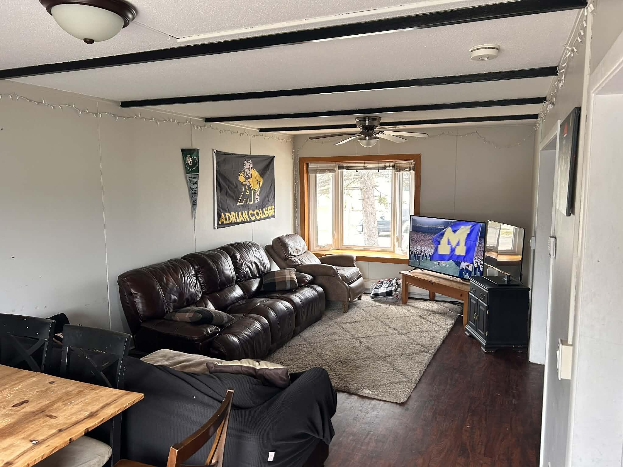 112 Renfrew Avenue