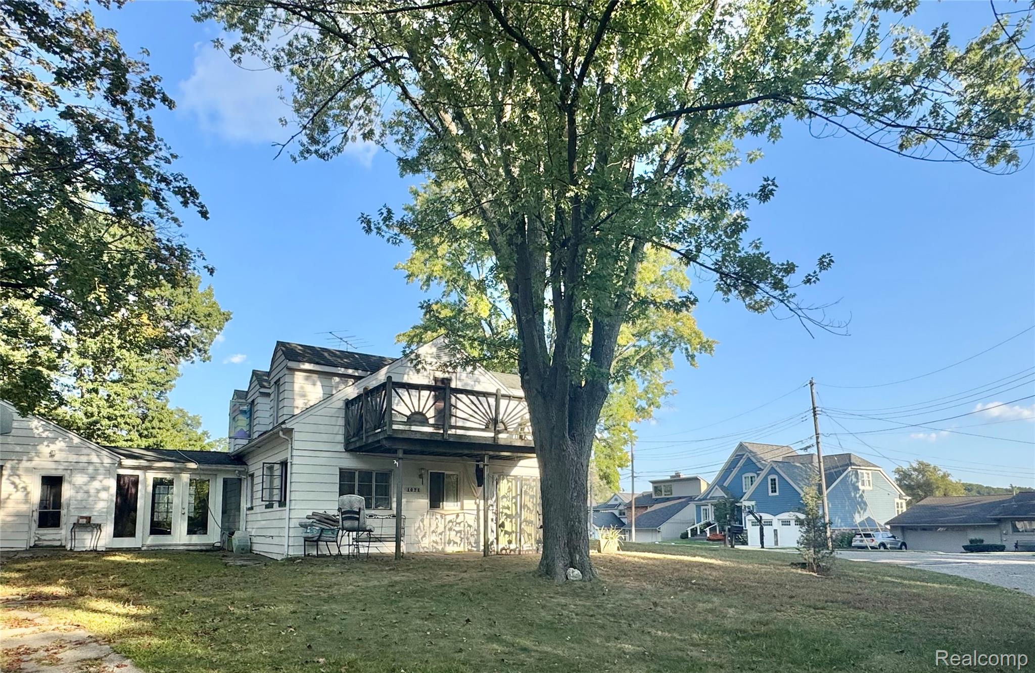 1071 Pelham Boulevard