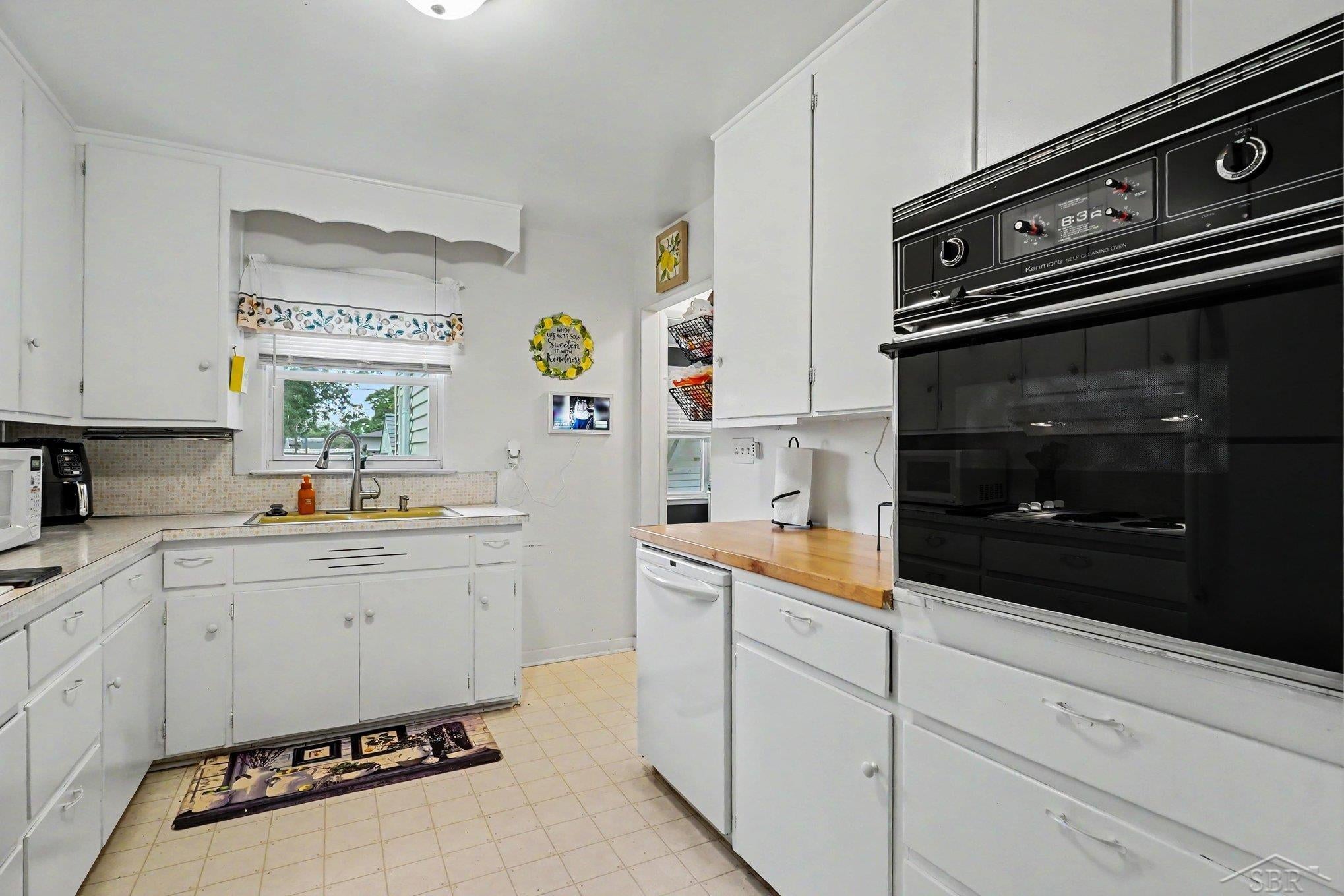 5029 Reinhardt Lane