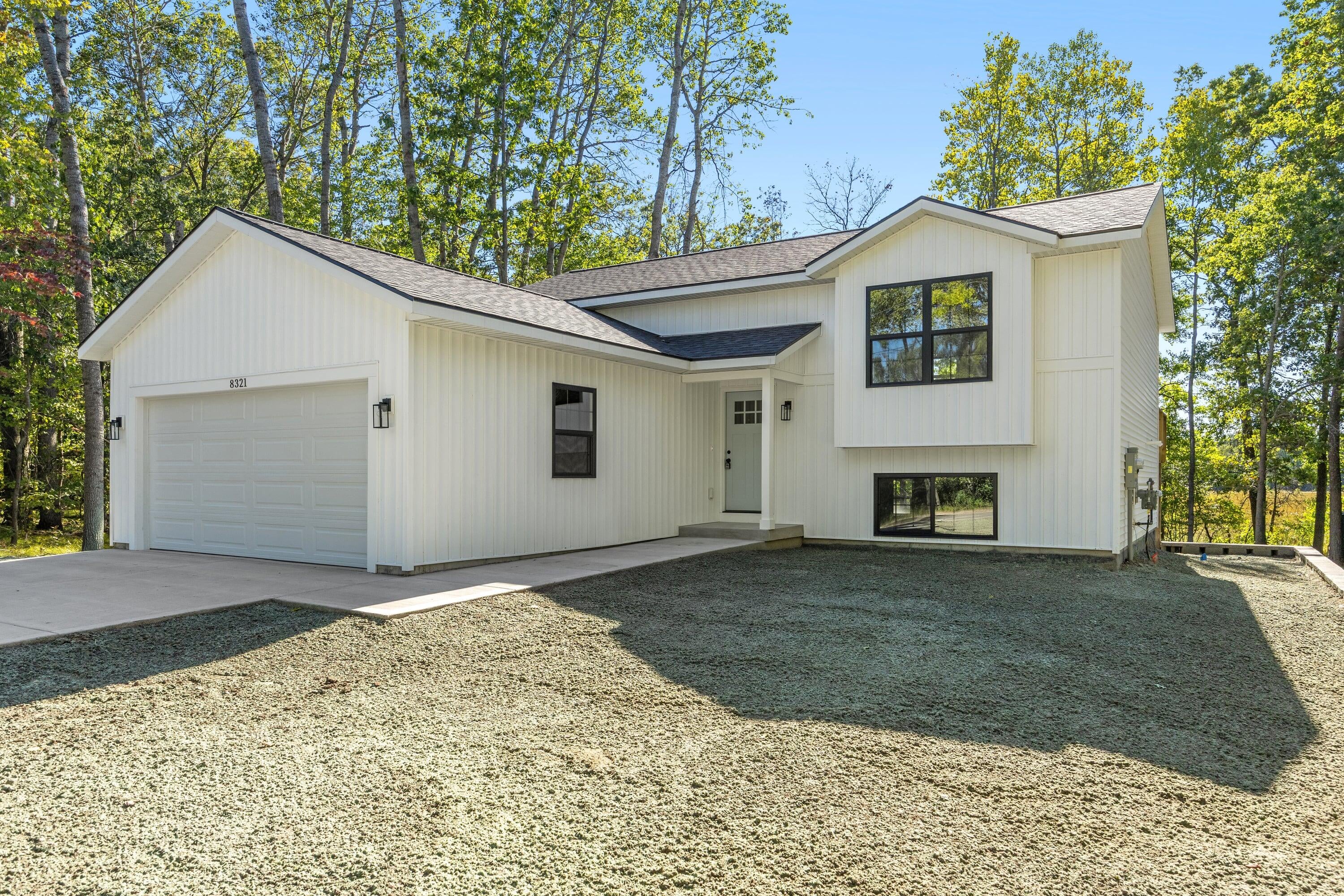 8321 W Royal Road 46
