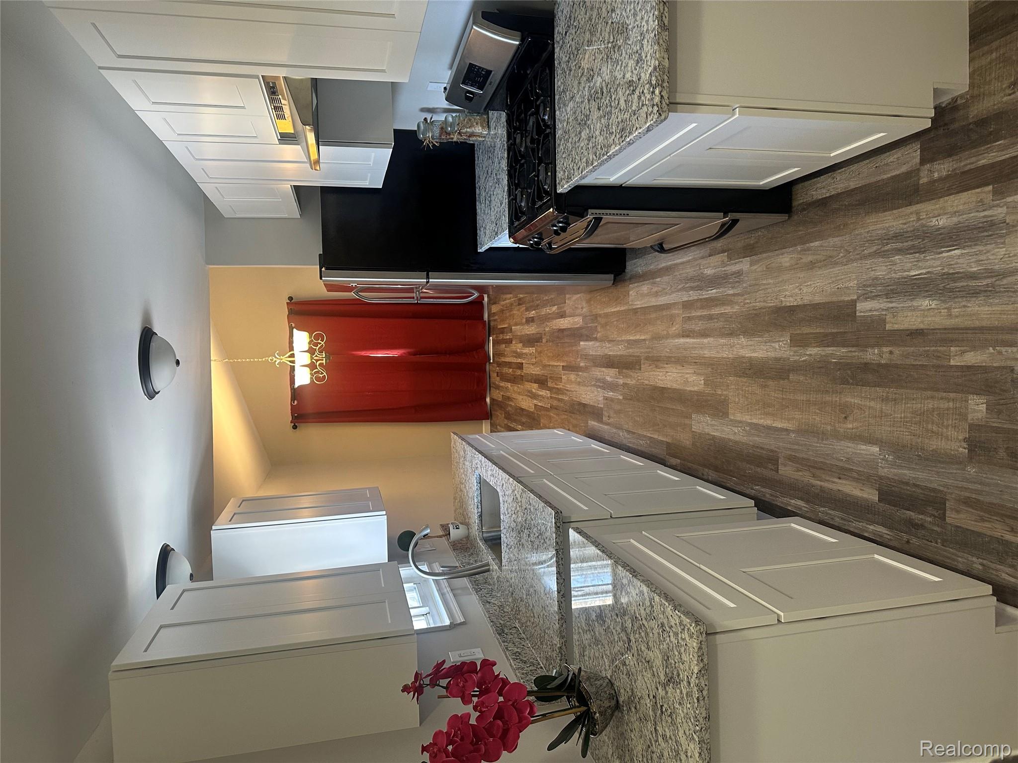 187 NE Nebraska Avenue