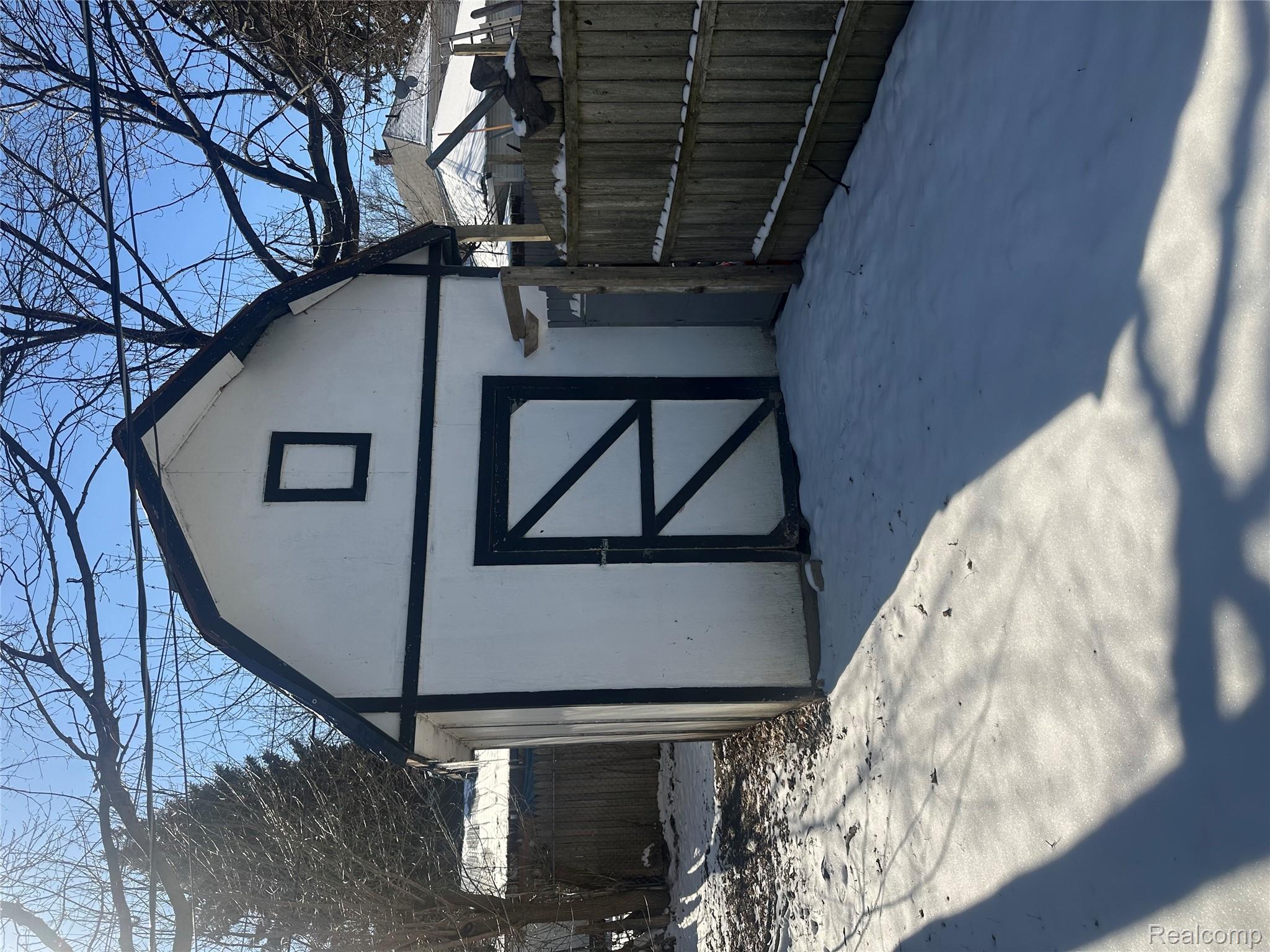 187 NE Nebraska Avenue