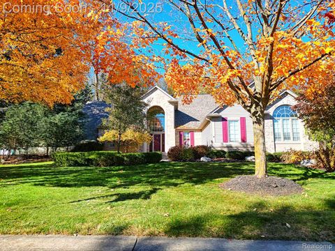 5391 Bridge Trail W Commerce Charter Township MI 48382