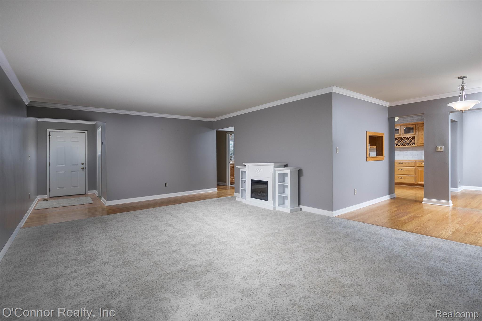 1660 River Road 7
