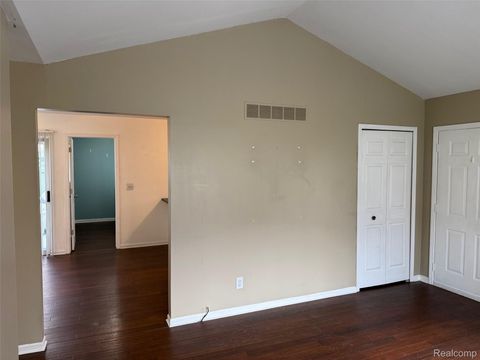 Tiny photo for 19335 Mandarin Drive, Roseville City, MI 48066 (MLS # 20261016986)