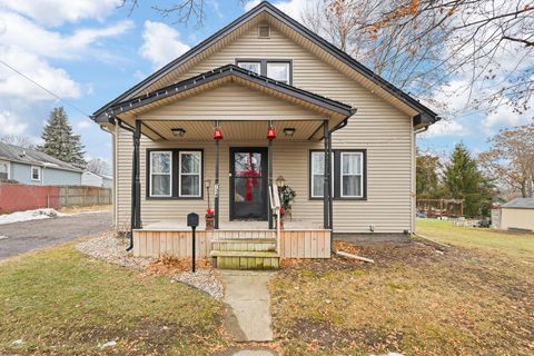 Photo of 734 S Winter Street, Adrian City, MI 49221 (MLS # 81025062424)