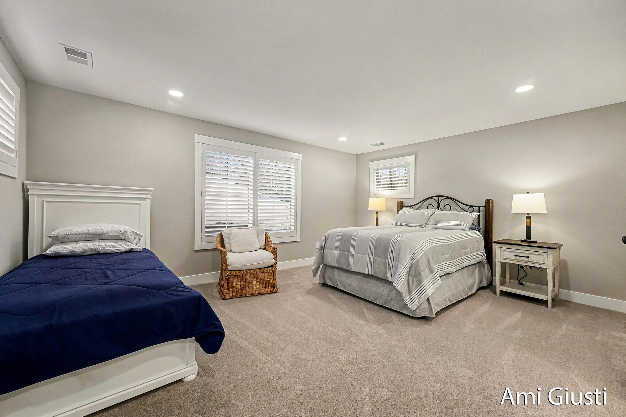 Holland, Michigan 49424, United States, 4 Bedrooms Bedrooms, ,3 BathroomsBathrooms,Residential,Active,257507