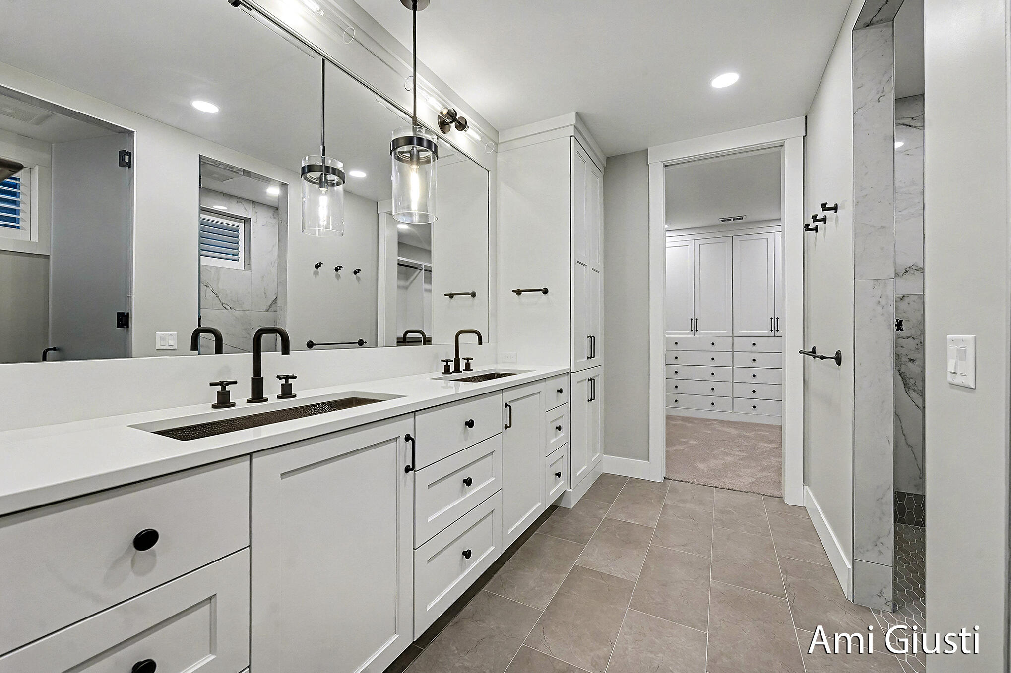 Holland, Michigan 49424, United States, 4 Bedrooms Bedrooms, ,3 BathroomsBathrooms,Residential,Active,257507