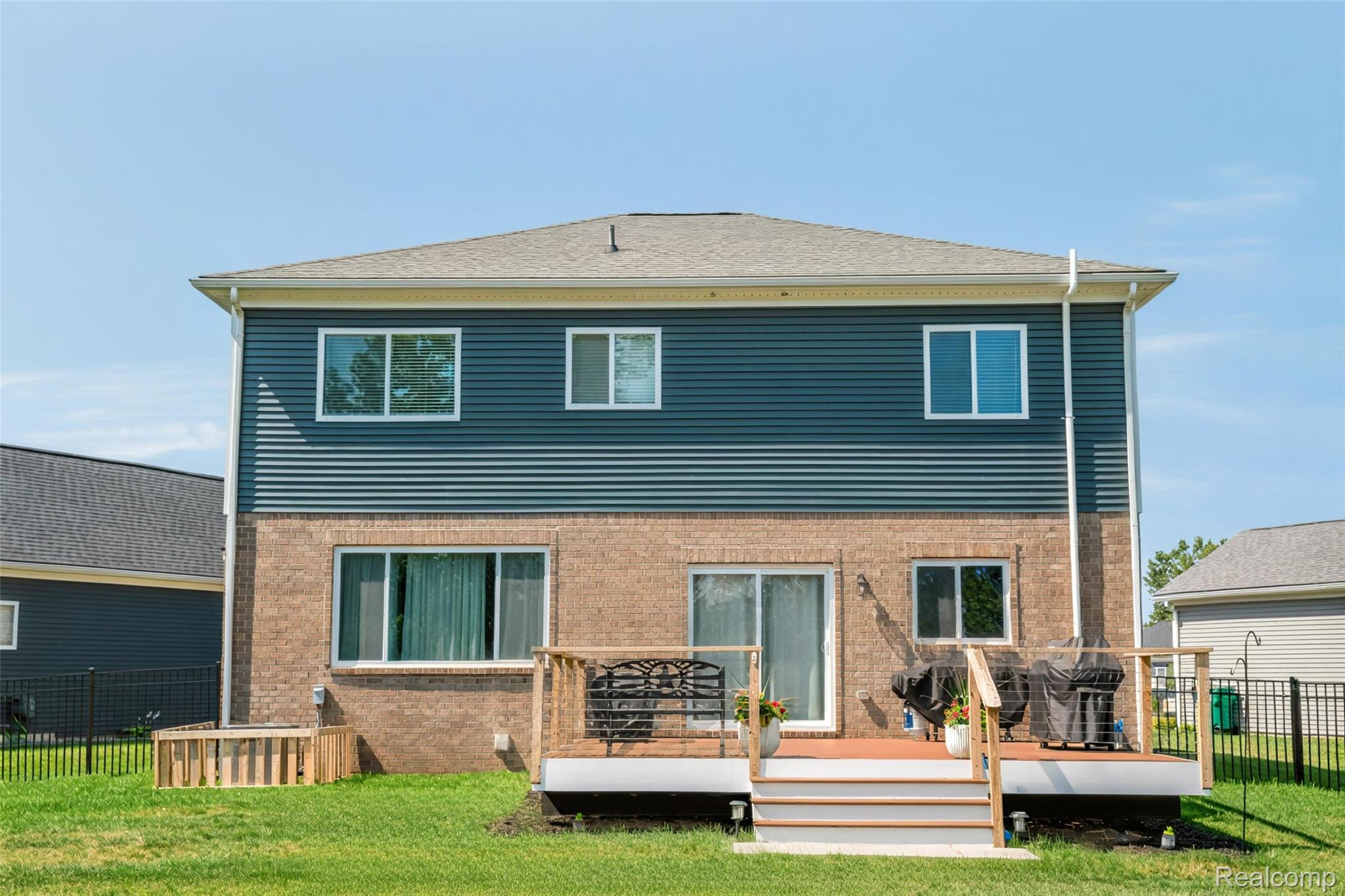 343 Hidden River E