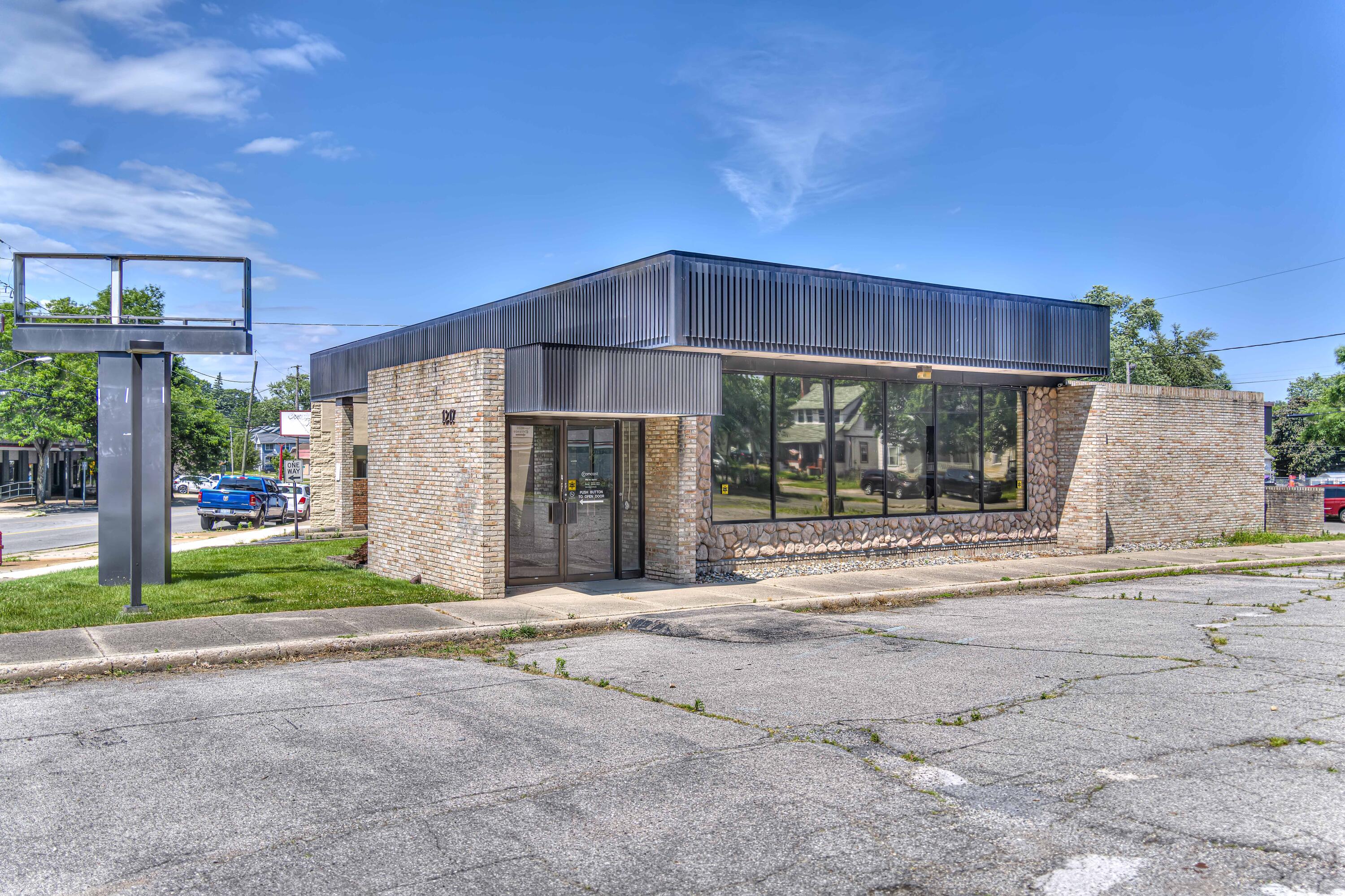 1217 Greenwood Avenue