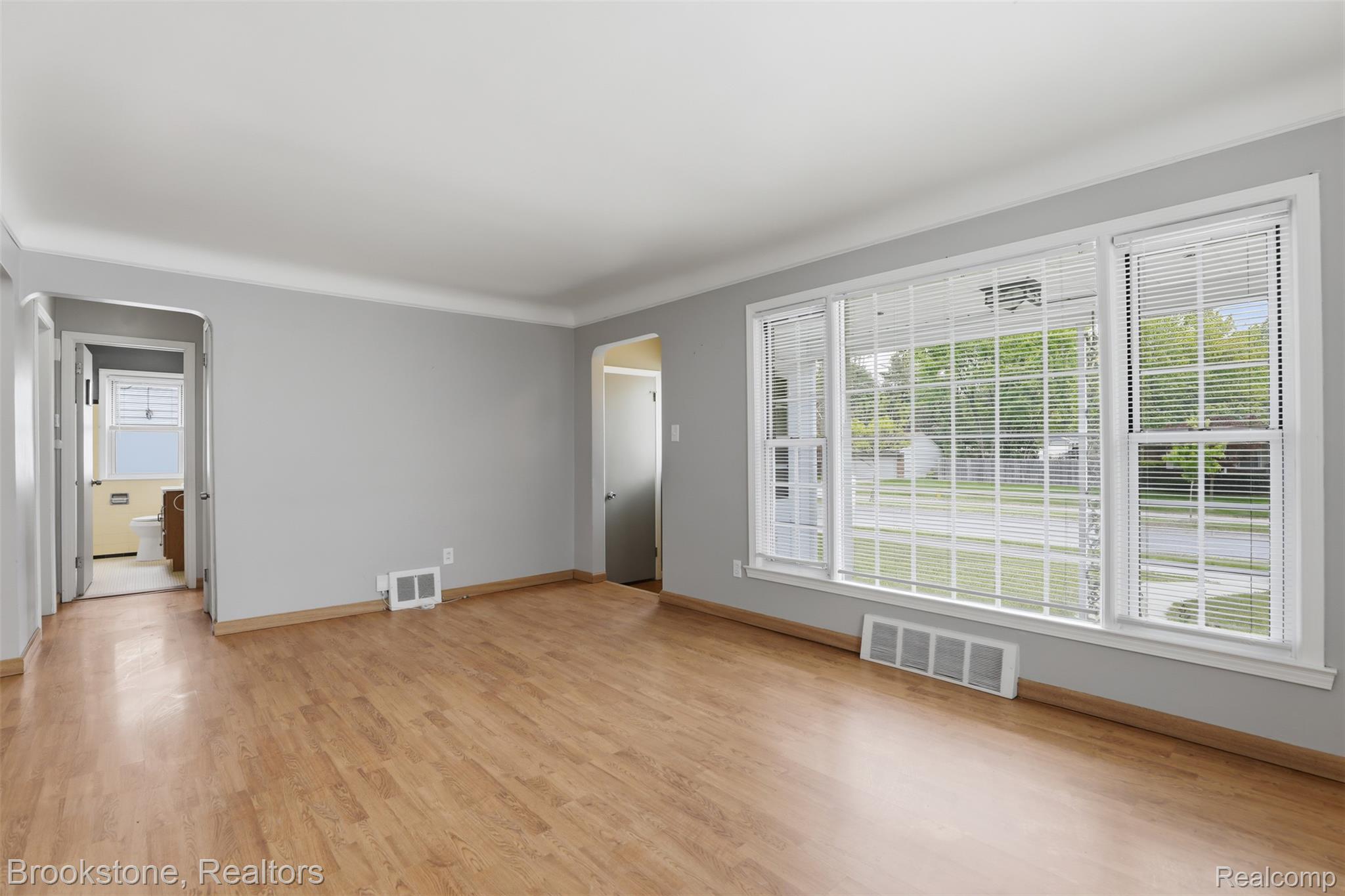 14085 Lincoln Street