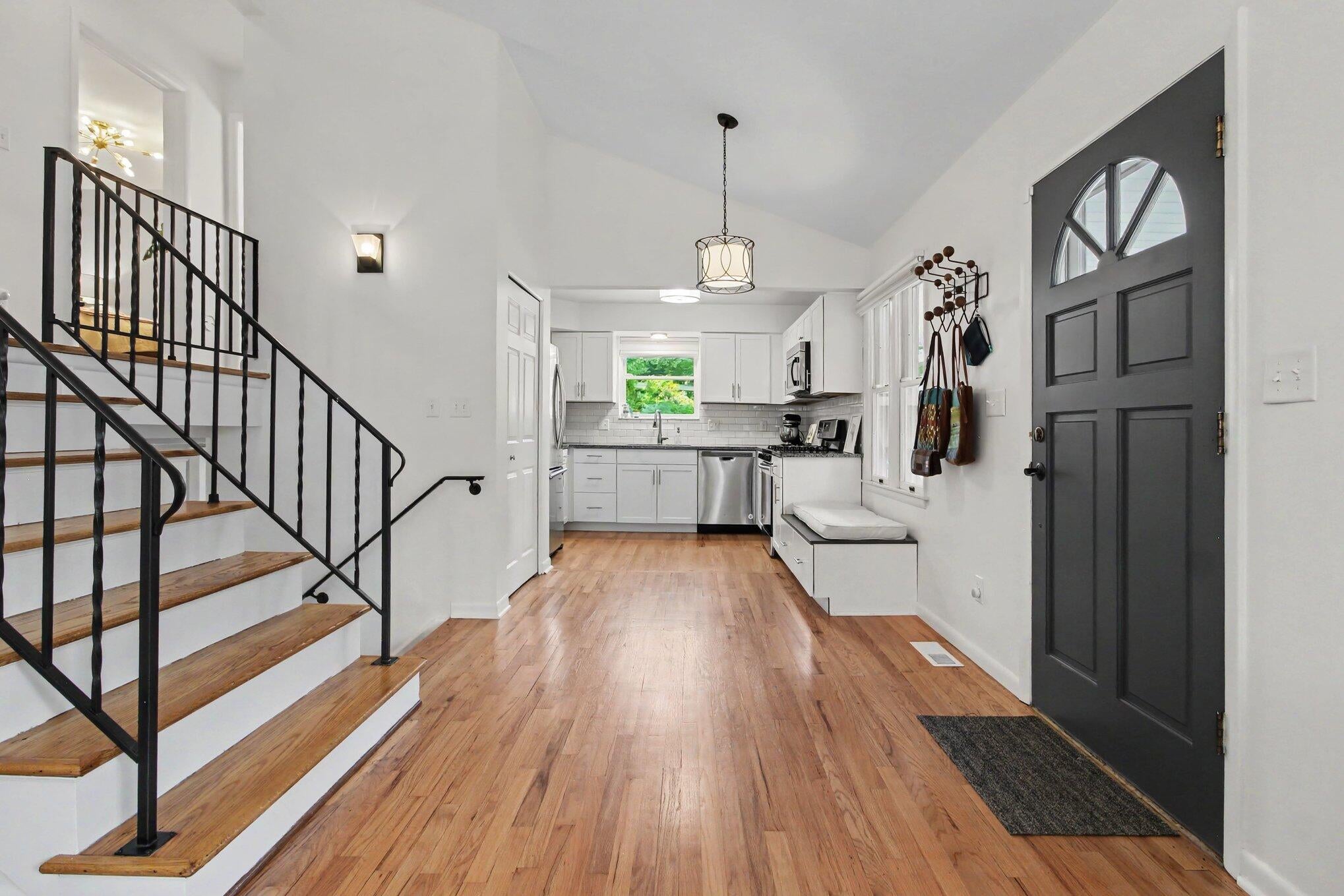 815 Sunrise Court