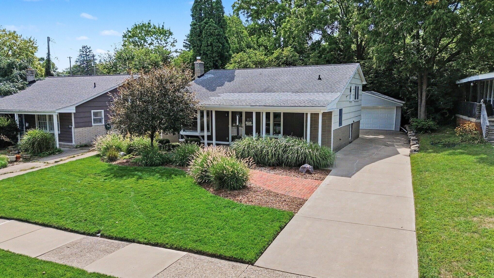 815 Sunrise Court