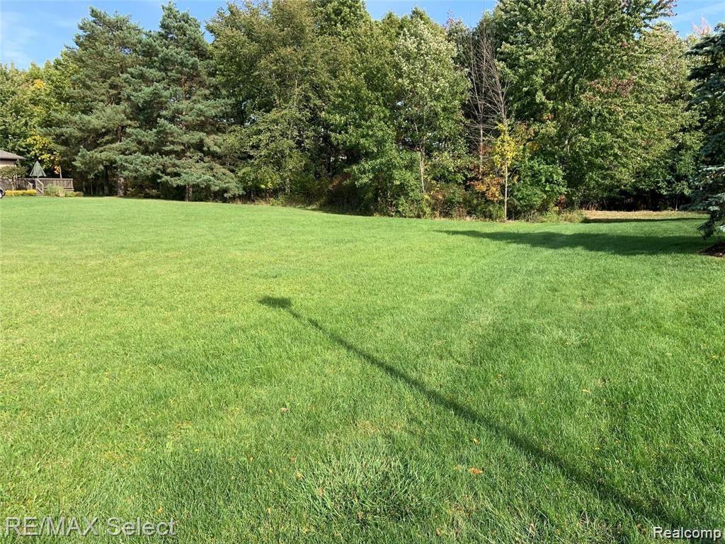 8413 GROVEMONT Court