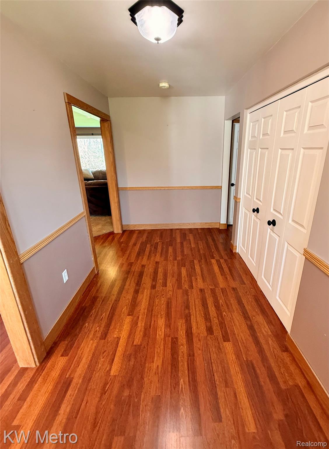 2949 E Hillside Drive