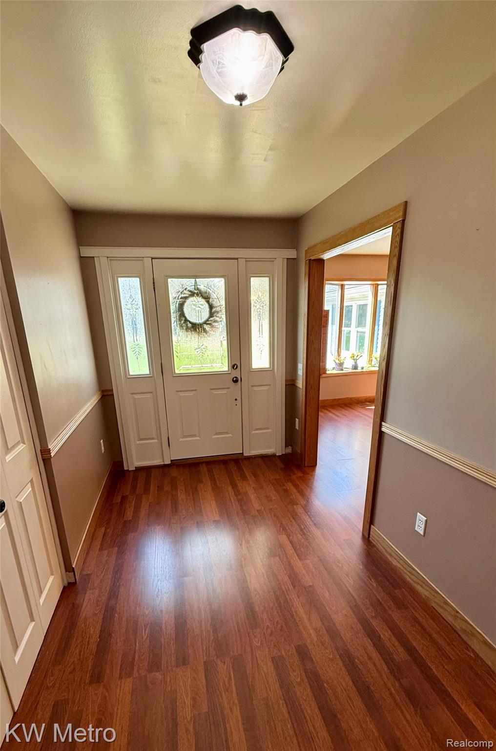 2949 E Hillside Drive