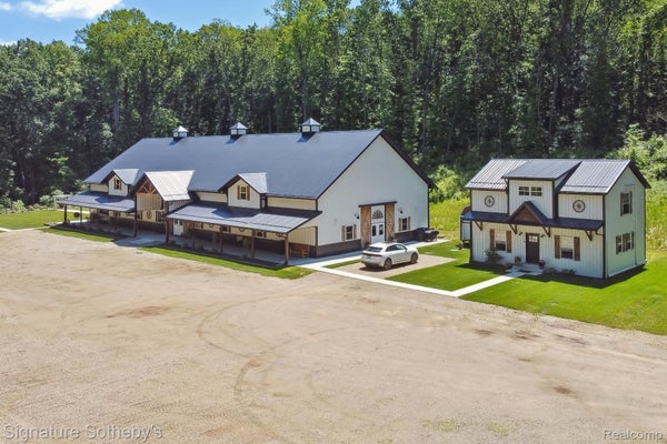 15165 MAIN ST, BUCHANAN, MI 49107 - Image c5af6a50005c14a2f0de4e6a7cdb07bd/2628099155
