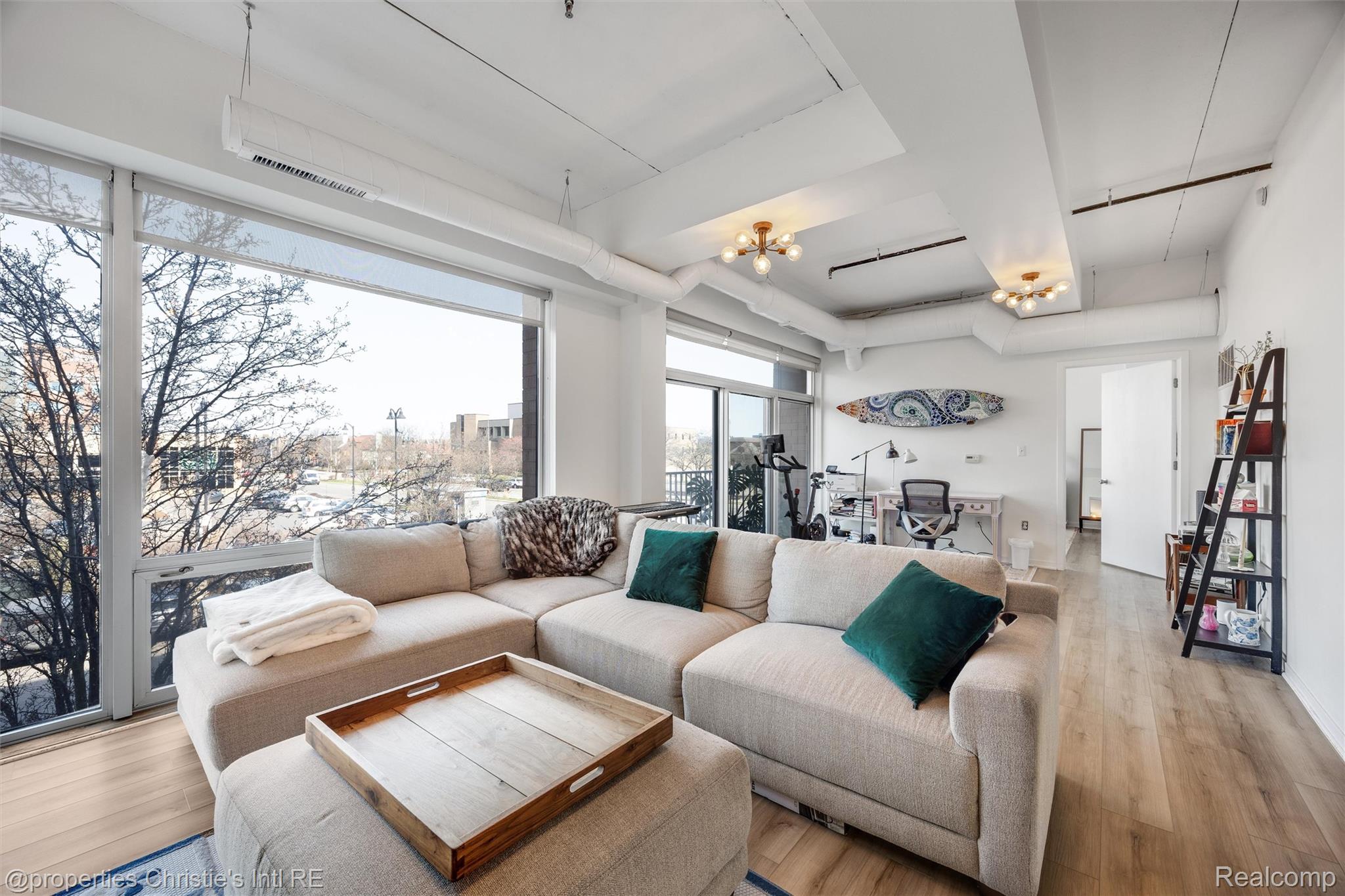 3670 Woodward Avenue 213