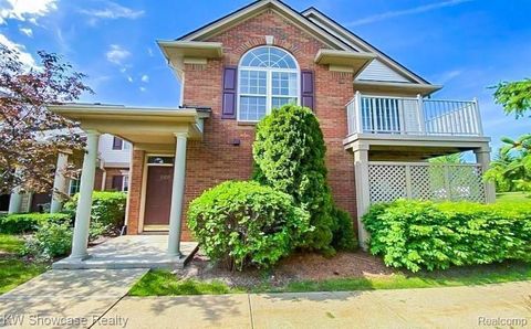 3509 TREMONTE Circle N Oakland Charter Township MI 48306