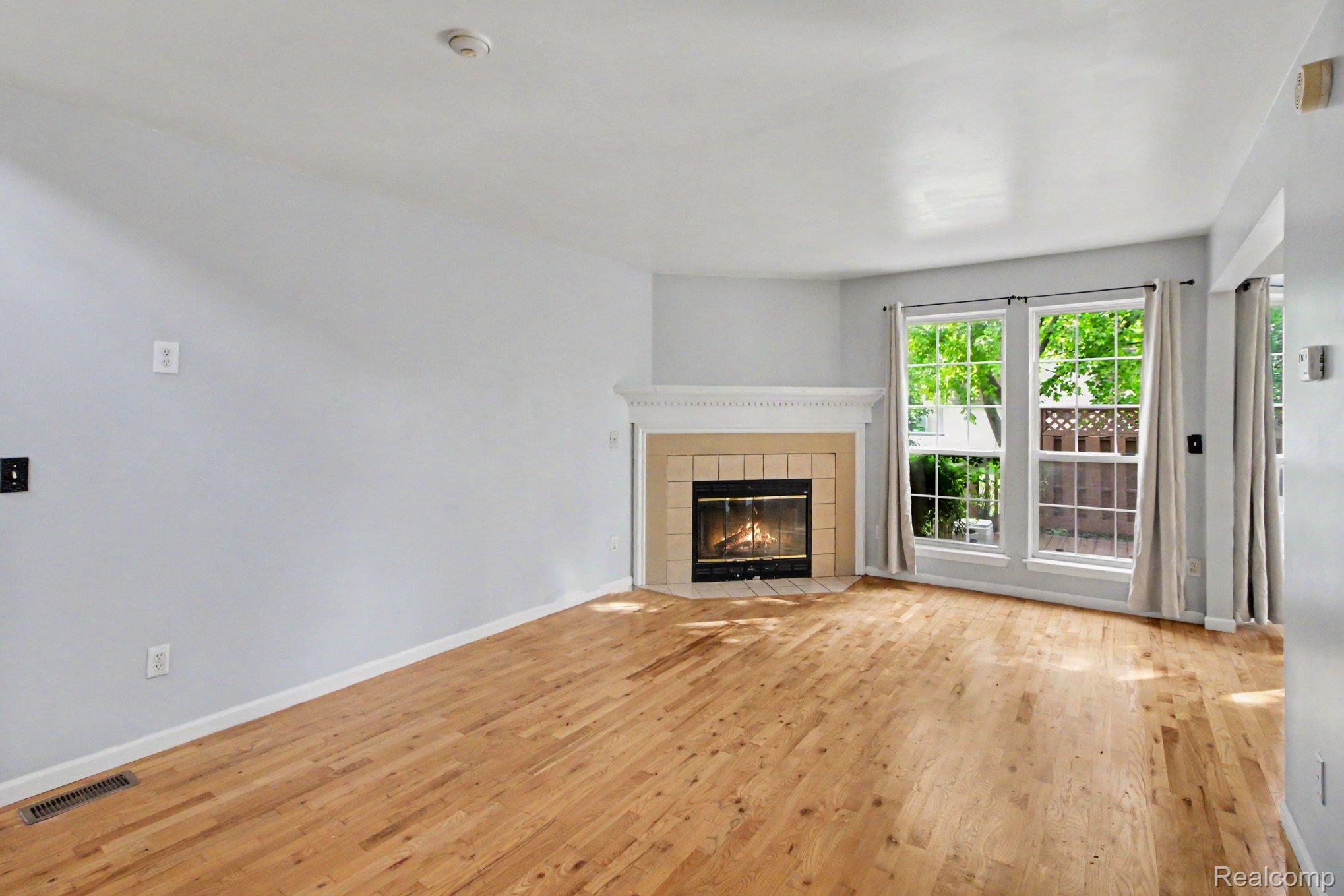 43547 Yorkville Drive