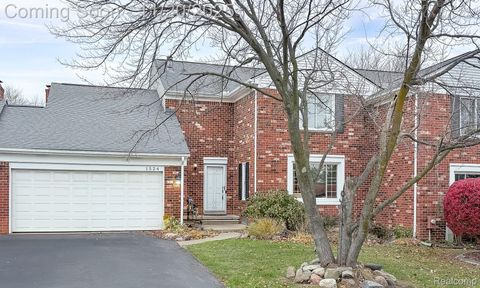 1524 Georgetown Drive 32 Bloomfield Hills City MI 48304