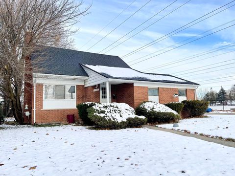 12531 Common Road Warren City MI 48093