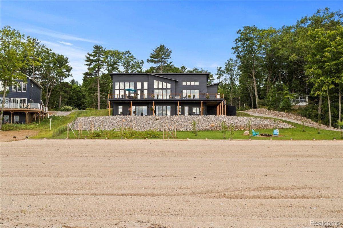 Harrisville City Alcona, Michigan 48740, United States, 3 Bedrooms Bedrooms, ,4 BathroomsBathrooms,Residential,Active,139822