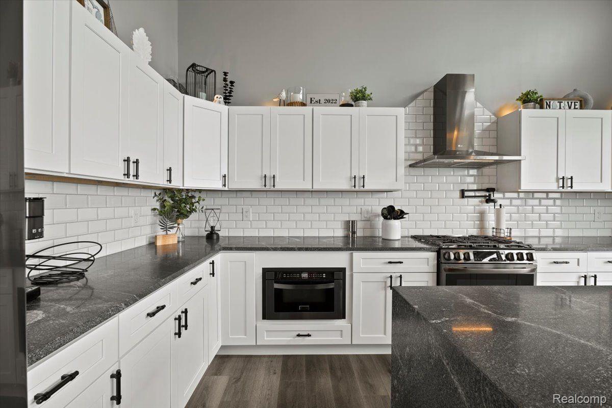 Harrisville City Alcona, Michigan 48740, United States, 3 Bedrooms Bedrooms, ,4 BathroomsBathrooms,Residential,Active,139822