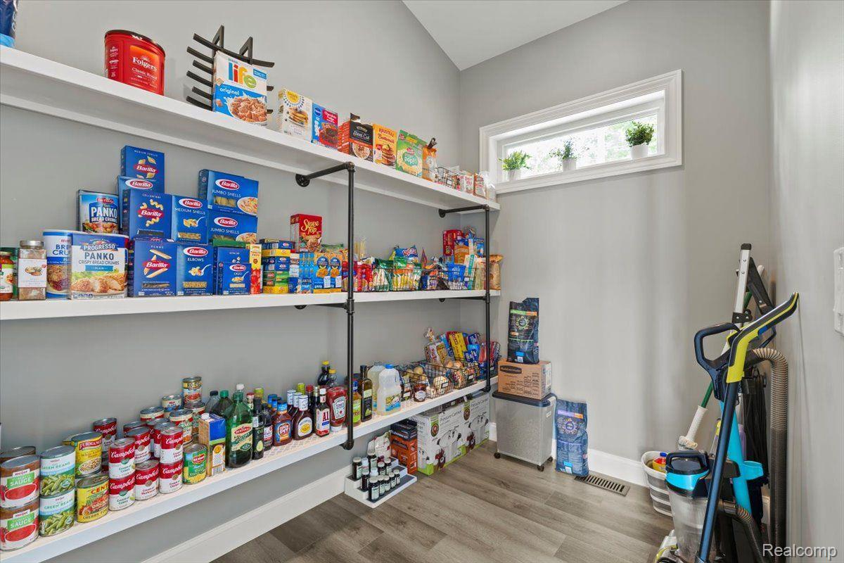 Harrisville City Alcona, Michigan 48740, United States, 3 Bedrooms Bedrooms, ,4 BathroomsBathrooms,Residential,Active,139822