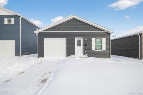 Photo of 7559 Packard Avenue, Warren City, MI 48091 (MLS # 20261030313)