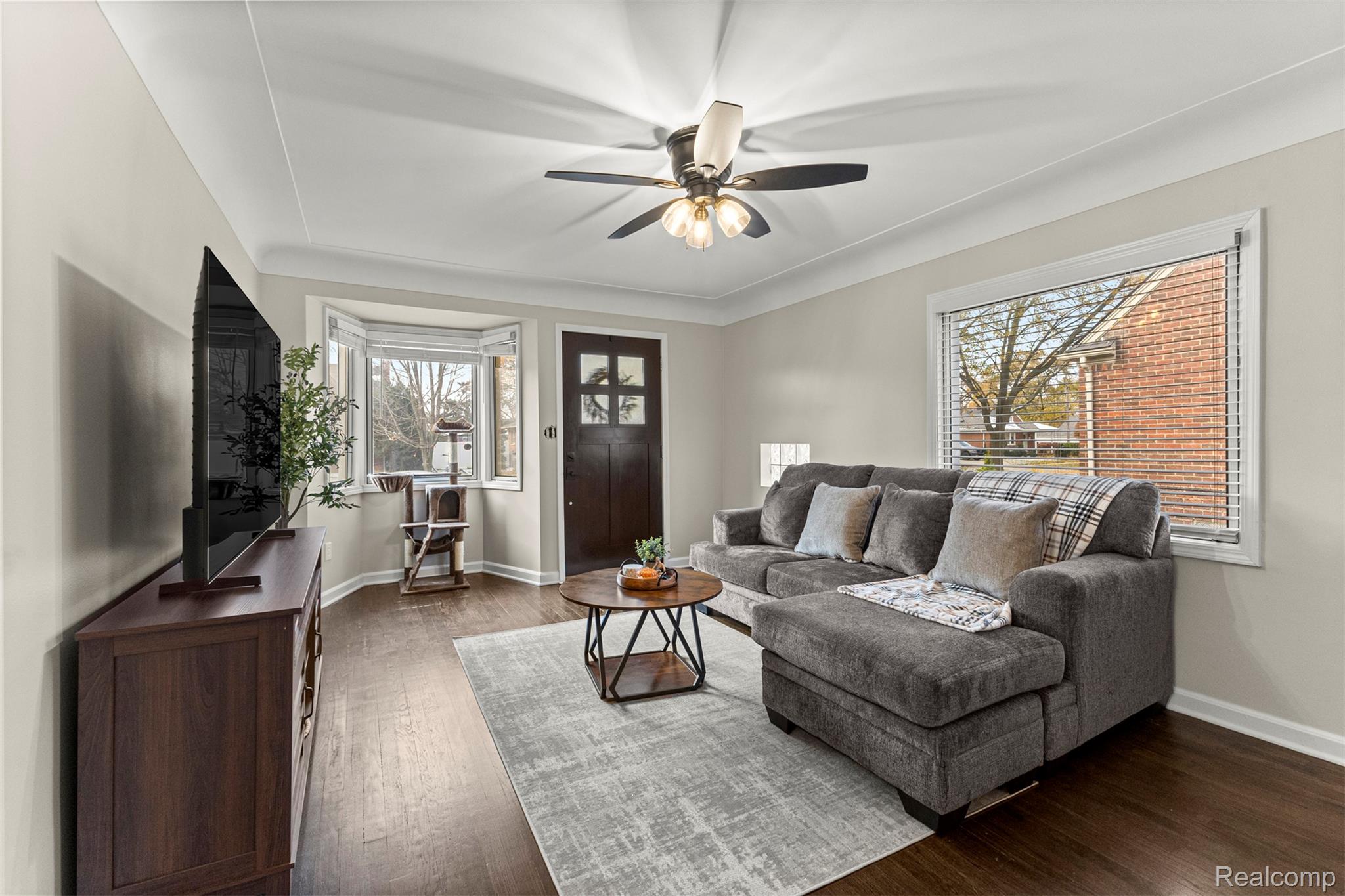 15404 Belmont Avenue