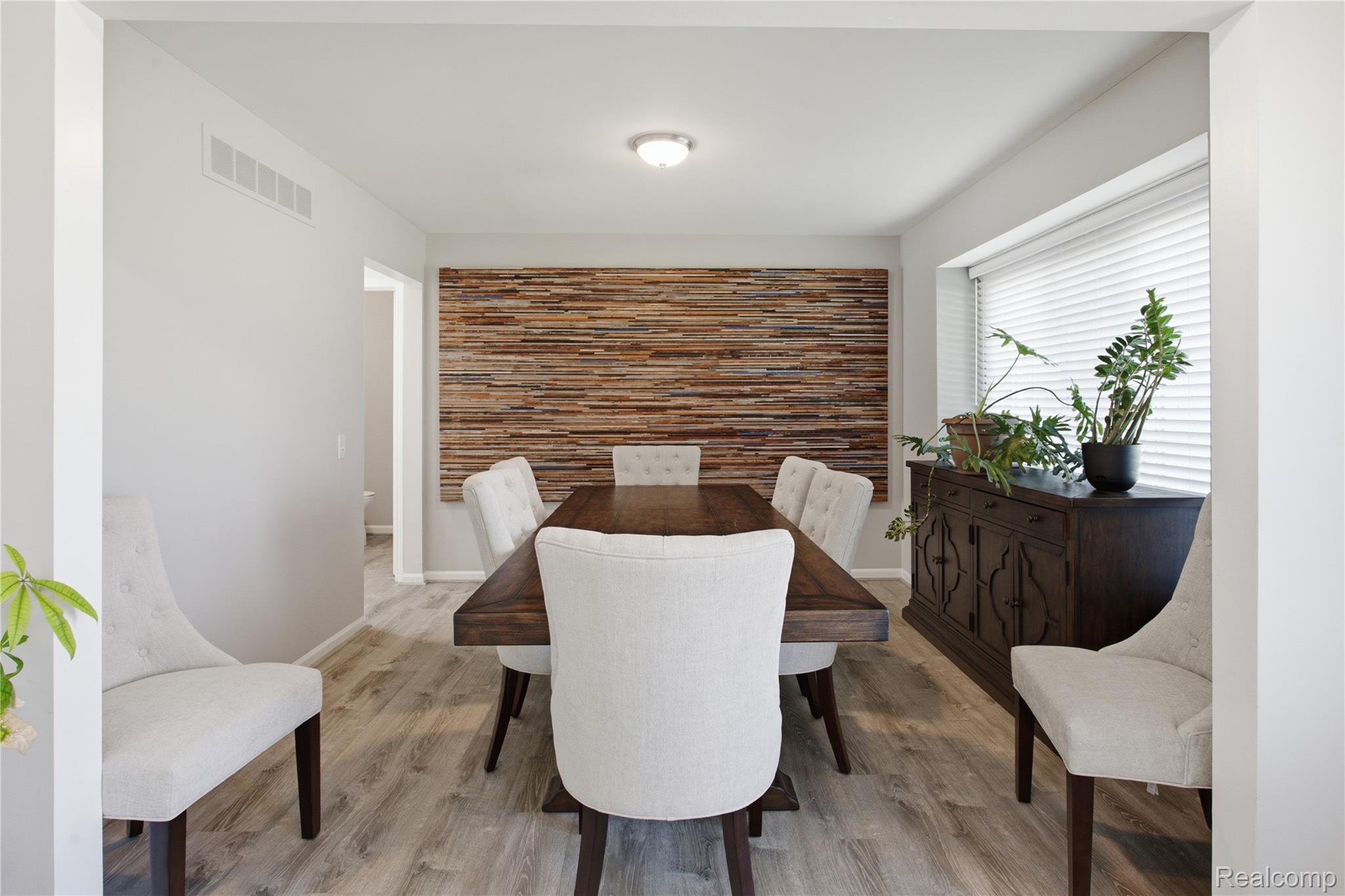 18488 Manor Lane